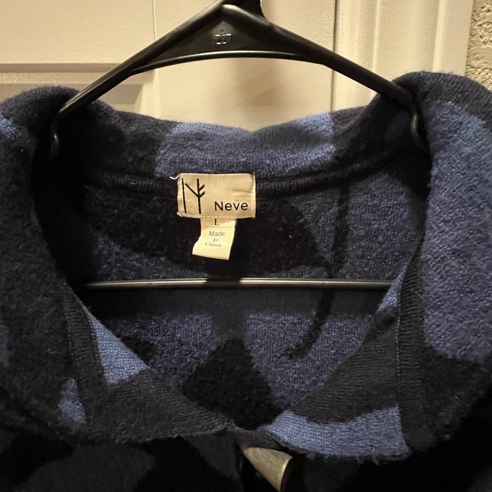 Neve Blue and Black Leaf Patterned Coat Large - Picture 3 of 6